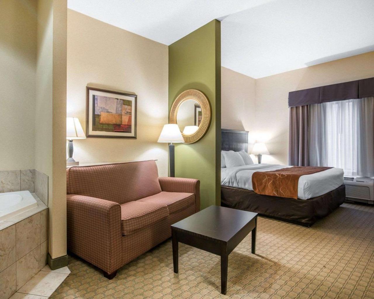 คอมฟอร์ต สวีท เวสทัล เนียร์ ยูนิเวอร์ซิตี้ Hotel Vestal ภายนอก รูปภาพ