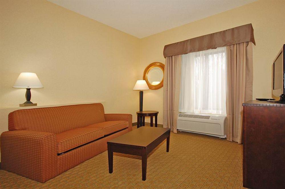 คอมฟอร์ต สวีท เวสทัล เนียร์ ยูนิเวอร์ซิตี้ Hotel Vestal ภายนอก รูปภาพ